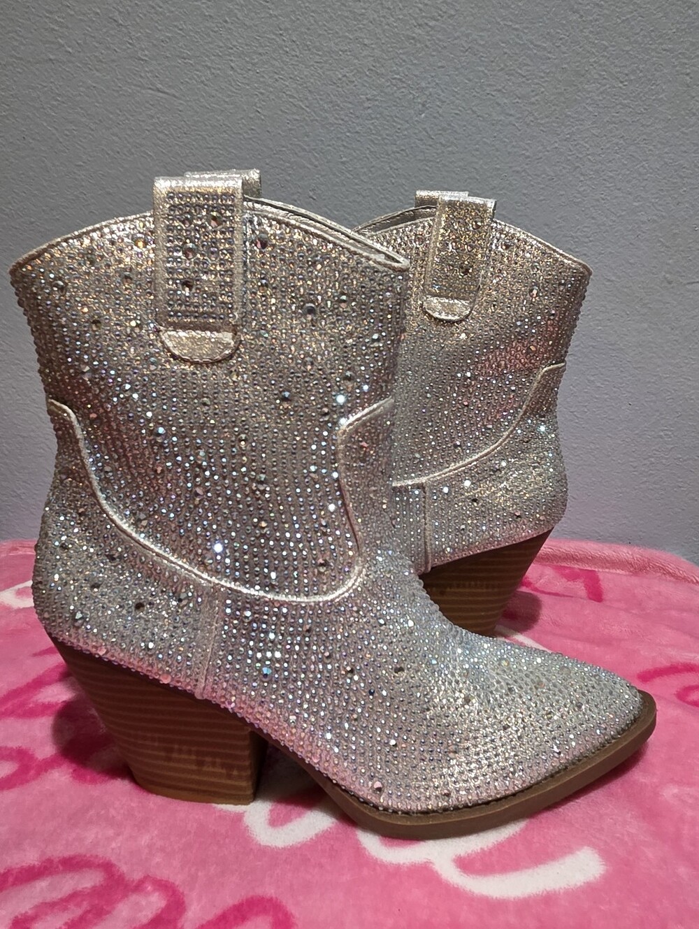 Forever Women's Silver Rhinestone Ankle Boot, Size 6.5 - Picture 6 of 9